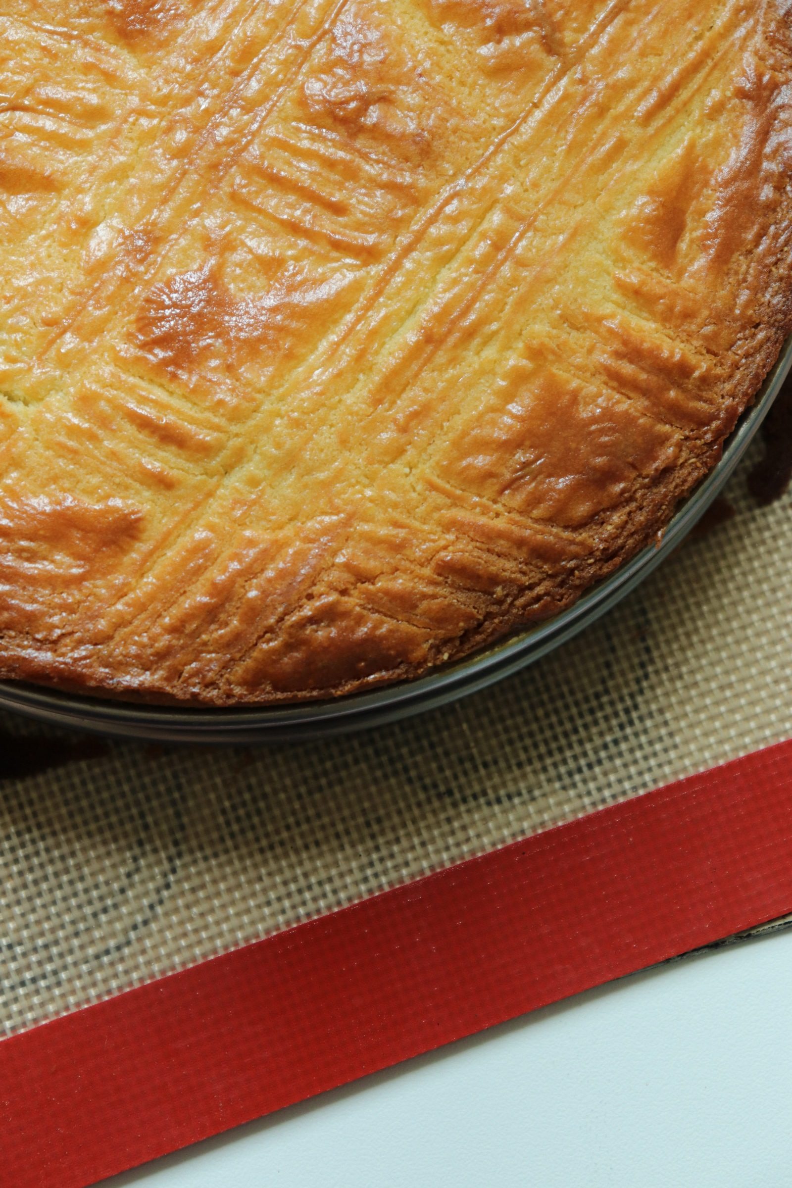 Gâteau Breton traditionnel aux pruneaux - Olivia tarnished Recipe