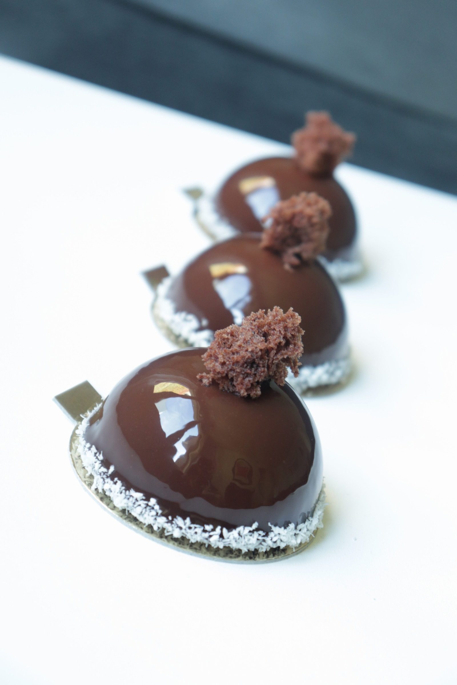 Dômes noix de coco chocolat - Recette entremet Olivia Pâtisse