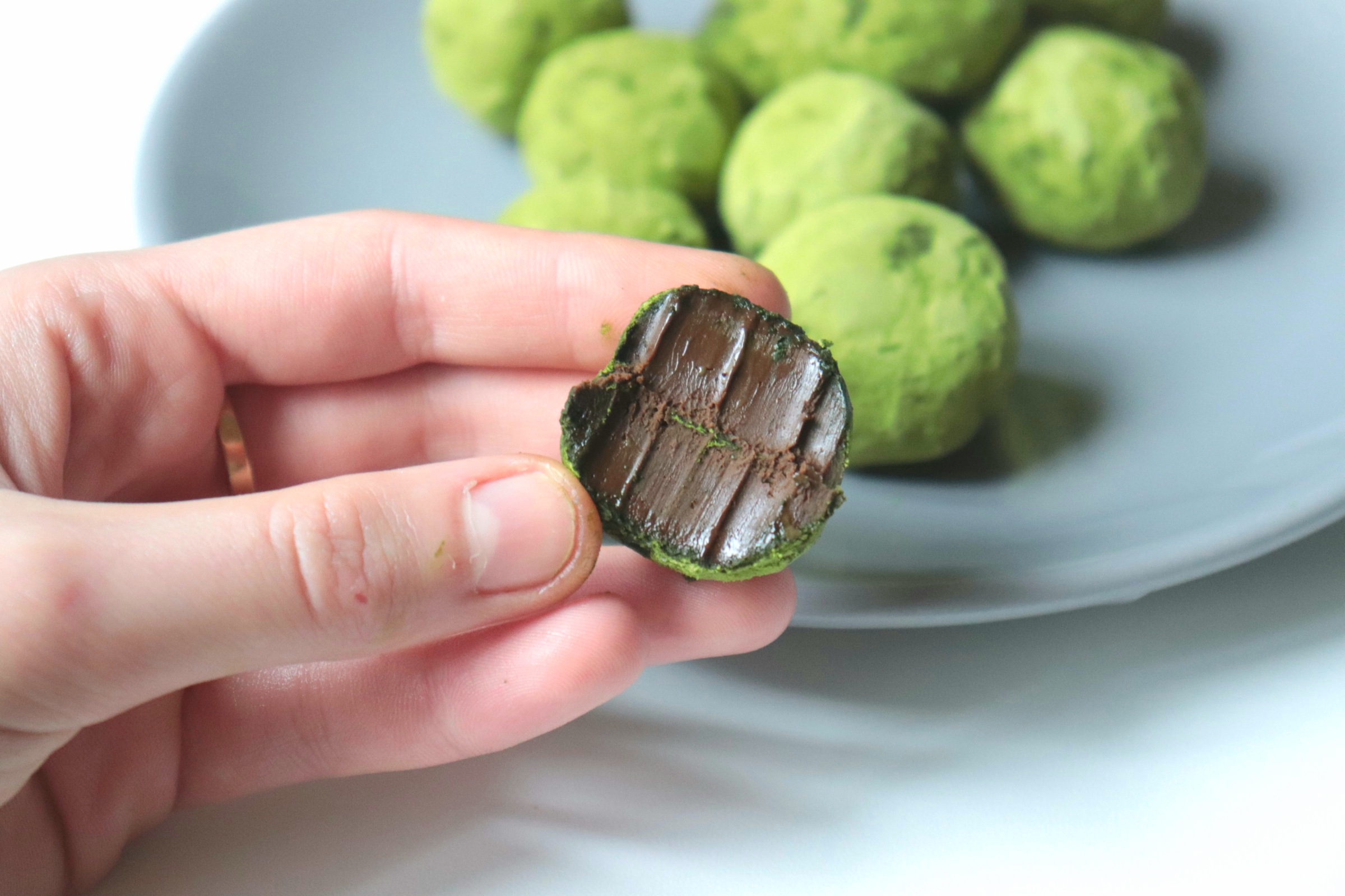 Truffes chocolat noir matcha - Recette de noël Olivia Patisse