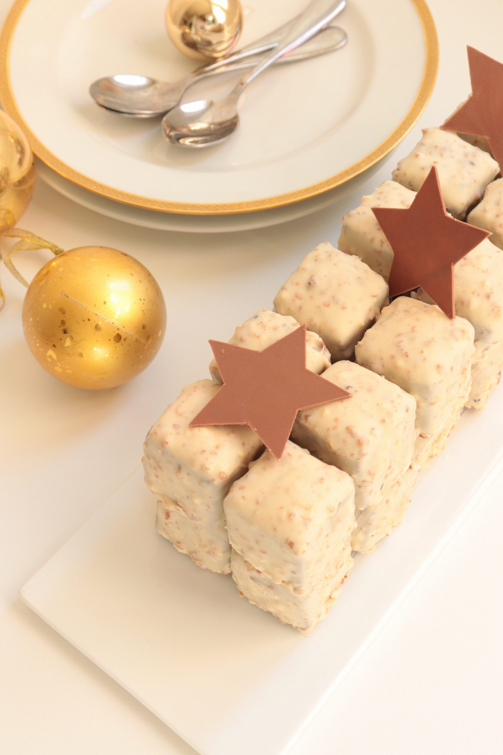 Bûche rochers chocolat praliné - Recette de Noël Olivia Pâtisse