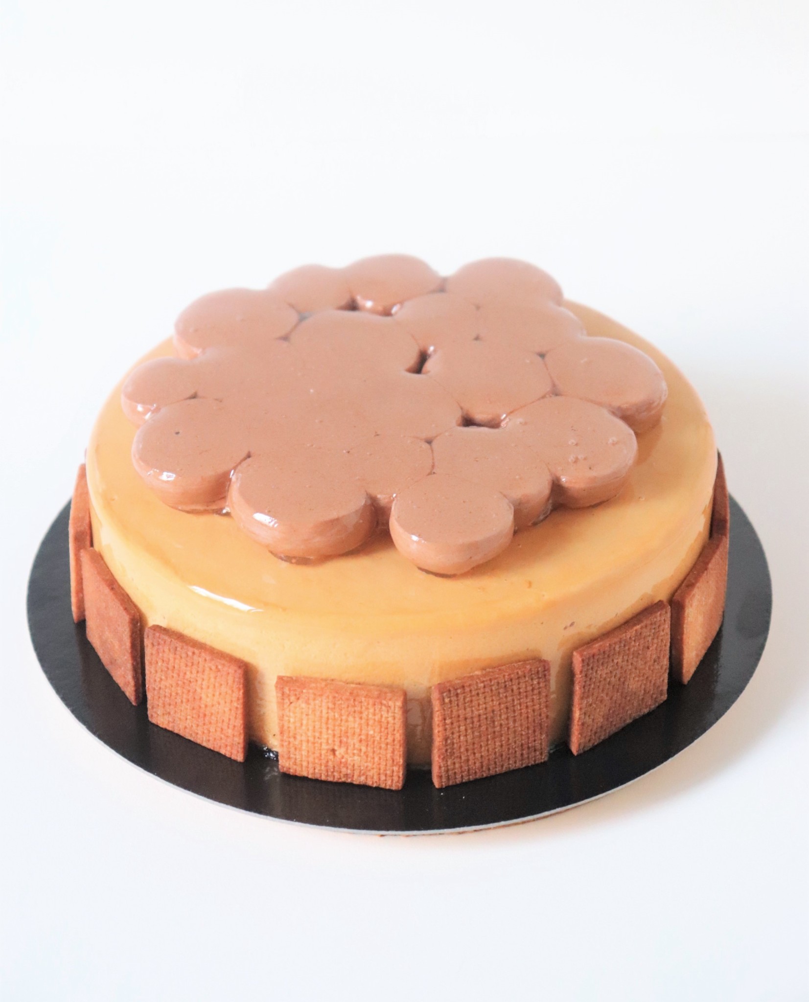 Entremets caramel, vanille, chocolat et praliné - Recette Olivia Pâtisse