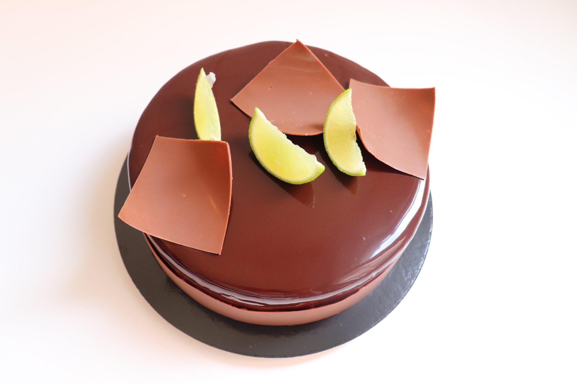 Le glaçage miroir chocolat noir - Les desserts de Julien