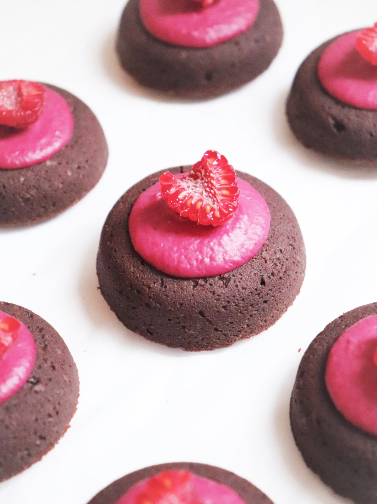 Financiers chocolat ganache Ruby framboise - Recette Olivia Pâtisse - (chocolat Ruby Callebaut)