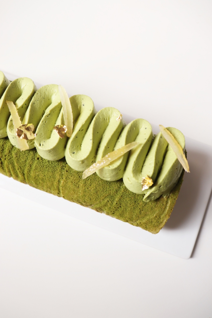 Bûche roulée citron matcha - Recette de Noël - Olivia Pâtisse