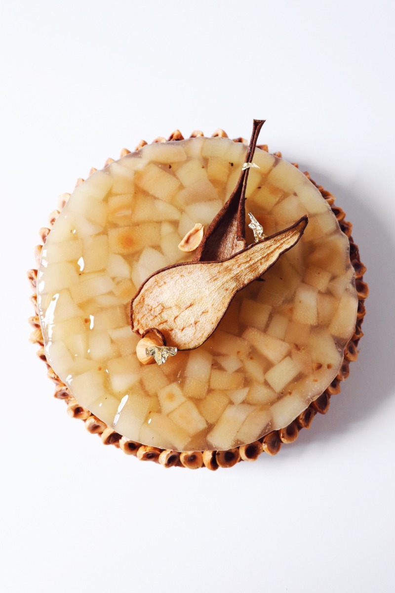 Tarte poire, noisette, tonka - Recette Olivia Pâtisse